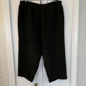 Chico's Dark Olive Green Textured Capris size 2